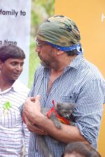 Jackie Shroff at pet park launch in Yari Road, Mumbai on 2nd July 2012 (156).JPG